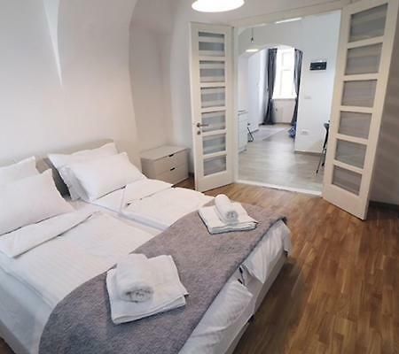 Apartman Tina Novi Sad Eksteriør billede